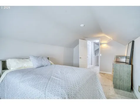 165 N Vernonia Road St. Helens OR 97051