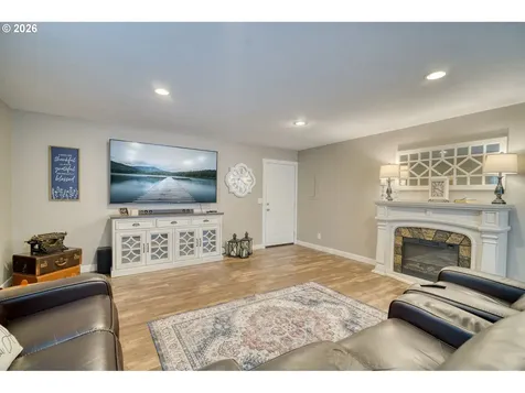 165 N Vernonia Road St. Helens OR 97051