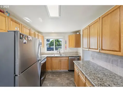6855 SW Briarcliff Circle Beaverton OR 97008