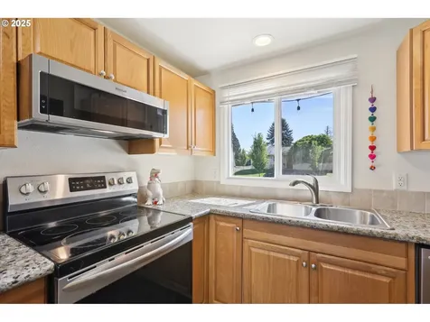 6855 SW Briarcliff Circle Beaverton OR 97008
