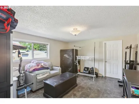 6855 SW Briarcliff Circle Beaverton OR 97008