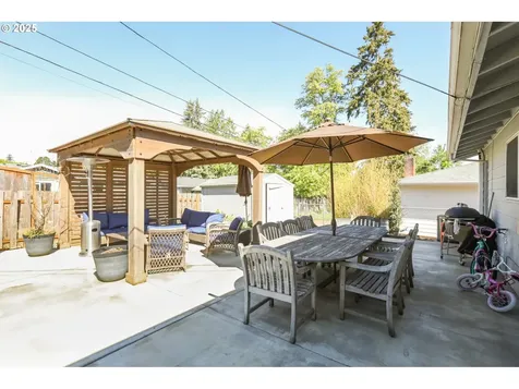 6855 SW Briarcliff Circle Beaverton OR 97008