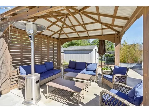 6855 SW Briarcliff Circle Beaverton OR 97008