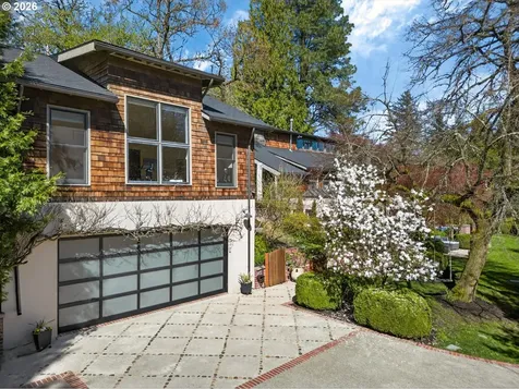 921 SW 57th Avenue Portland OR 97221