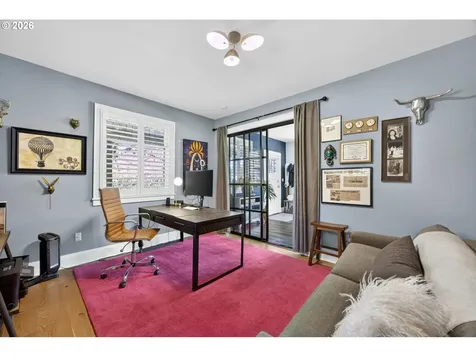 921 SW 57th Avenue Portland OR 97221