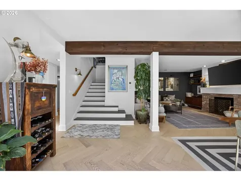 921 SW 57th Avenue Portland OR 97221