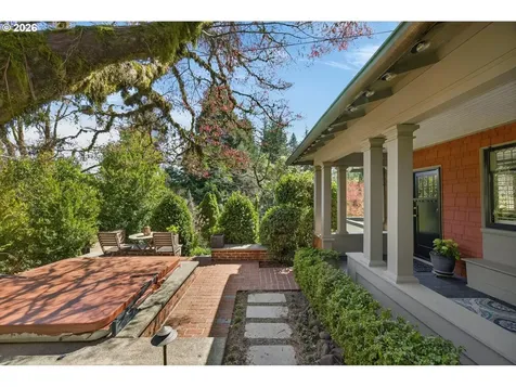 921 SW 57th Avenue Portland OR 97221