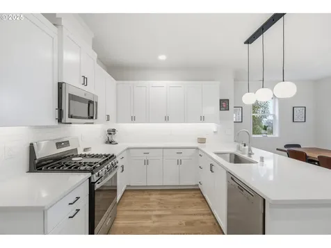 1602 NE 70th Street Vancouver WA 98665