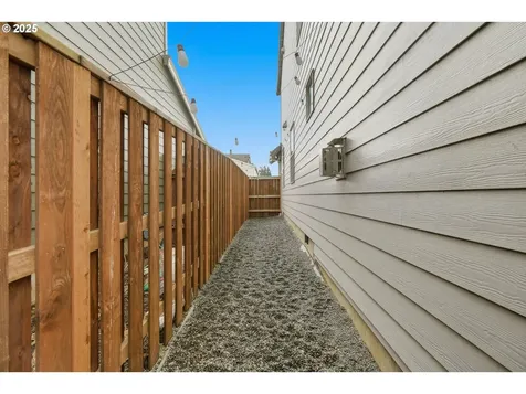 1602 NE 70th Street Vancouver WA 98665