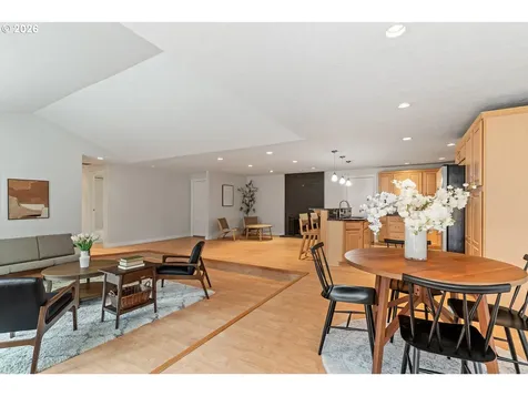 11315 SW Ironwood Loop Portland OR 97223