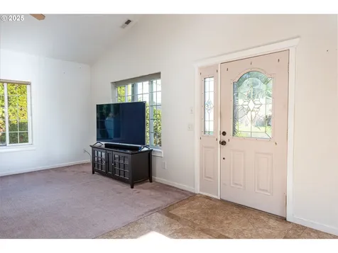 83 Sunday Drive Creswell OR 97426