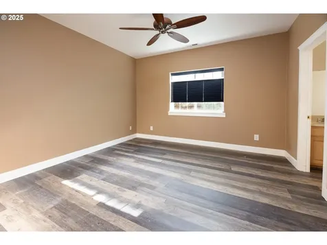 83 Sunday Drive Creswell OR 97426