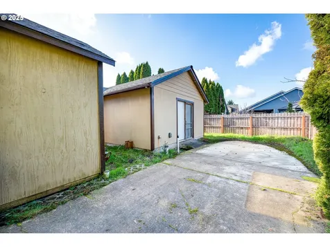 83 Sunday Drive Creswell OR 97426