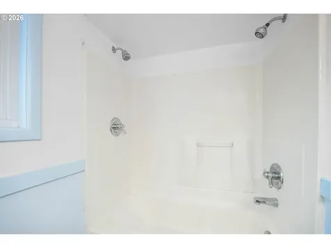 8715 NE 27th Avenue Vancouver WA 98665