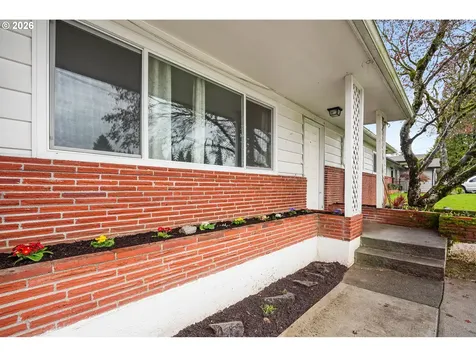 8715 NE 27th Avenue Vancouver WA 98665