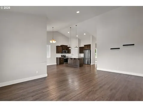 2005 Davis Road S Salem OR 97306