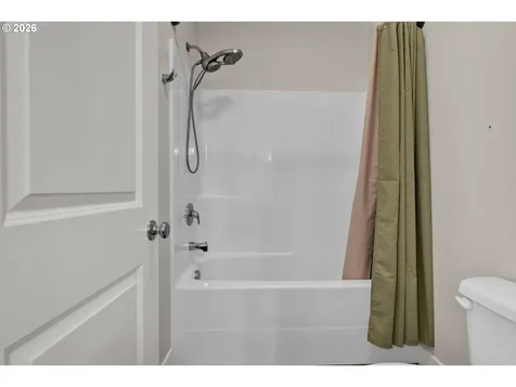 2005 Davis Road S Salem OR 97306