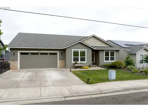 2005 Davis Road S Salem OR 97306