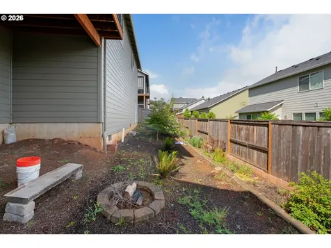 2005 Davis Road S Salem OR 97306