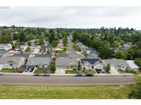 2005 Davis Road S Salem OR 97306