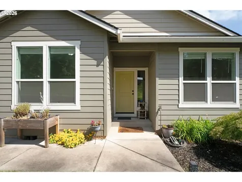 2005 Davis Road S Salem OR 97306