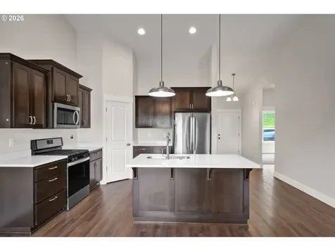 2005 Davis Road S Salem OR 97306