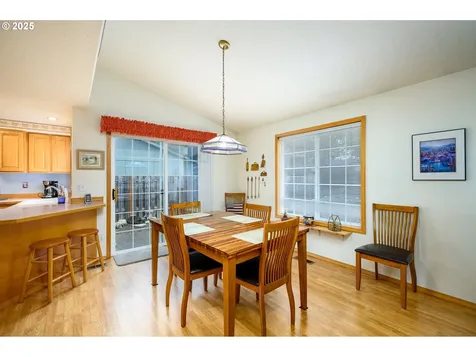 1583 SW James Street Mcminnville OR 97128