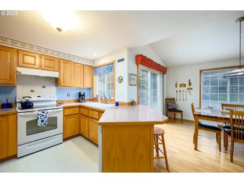 1583 SW James Street Mcminnville OR 97128