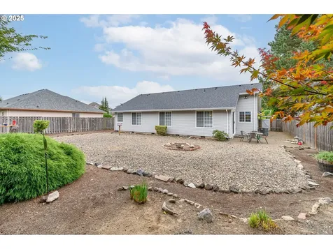 1583 SW James Street Mcminnville OR 97128