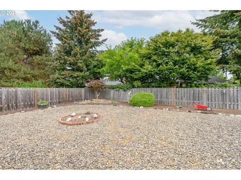 1583 SW James Street Mcminnville OR 97128