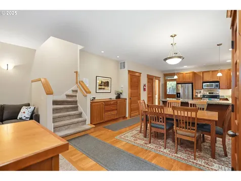 1807 Columbia Street Hood River OR 97031