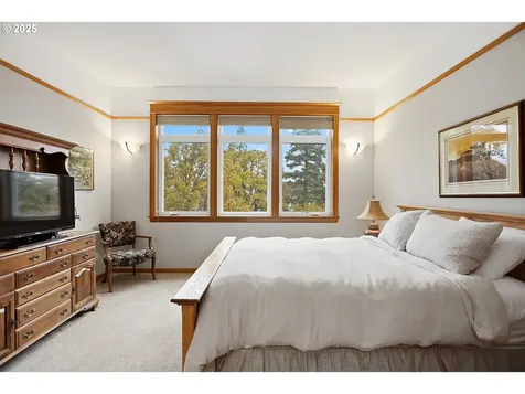 1807 Columbia Street Hood River OR 97031