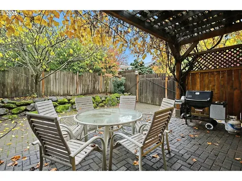 1807 Columbia Street Hood River OR 97031