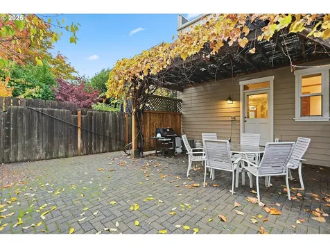 1807 Columbia Street Hood River OR 97031