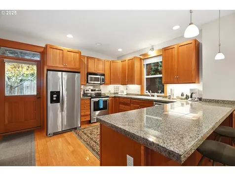1807 Columbia Street Hood River OR 97031