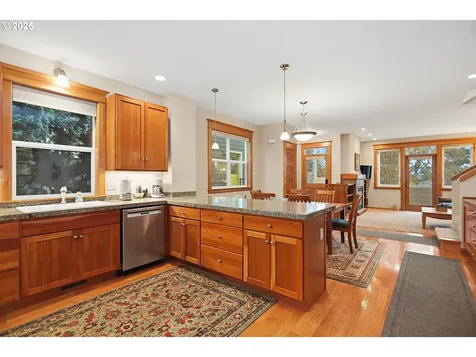 1807 Columbia Street Hood River OR 97031