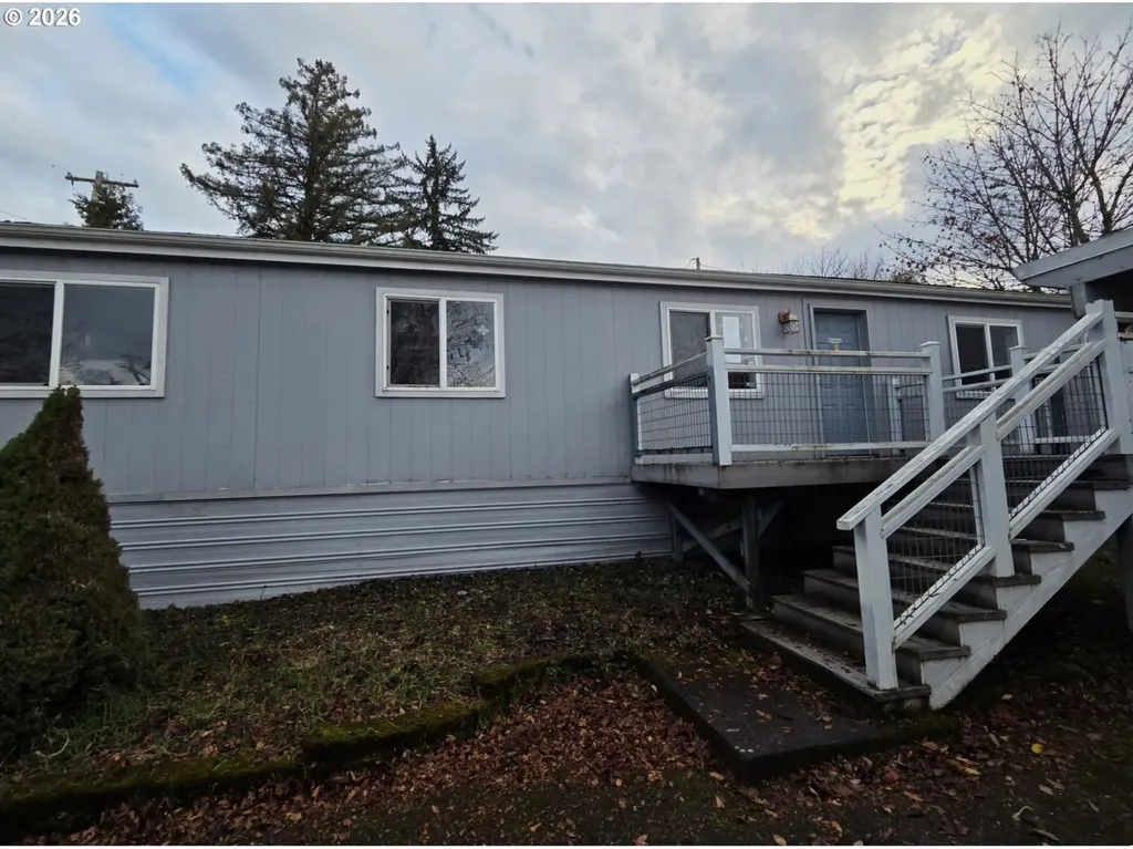 115 NE Eighth Street Oakland OR 97462
