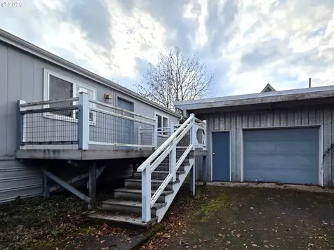 115 NE Eighth Street Oakland OR 97462