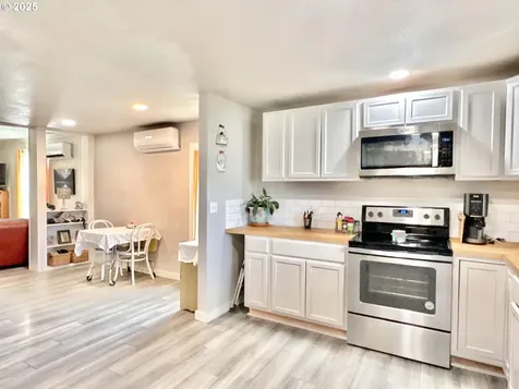 1402 N Cherry Street La Grande OR 97850