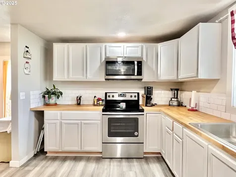 1402 N Cherry Street La Grande OR 97850