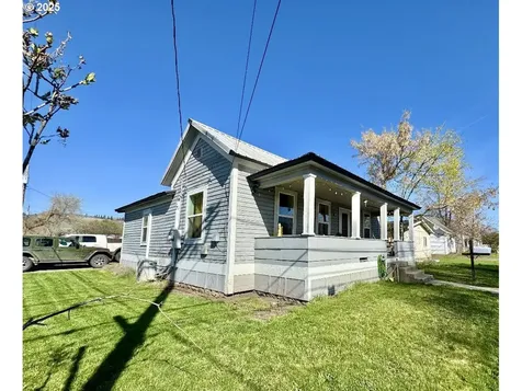 1402 N Cherry Street La Grande OR 97850