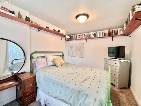 1402 N Cherry Street La Grande OR 97850