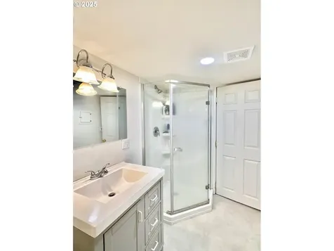 1402 N Cherry Street La Grande OR 97850