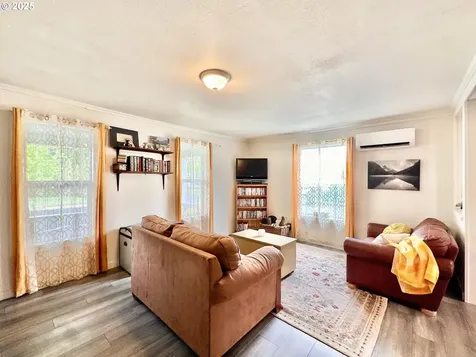 1402 N Cherry Street La Grande OR 97850