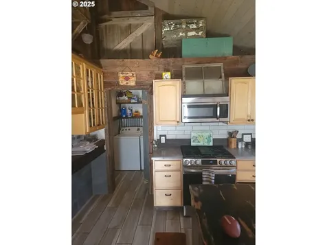 947 Elgarose Road Roseburg OR 97471