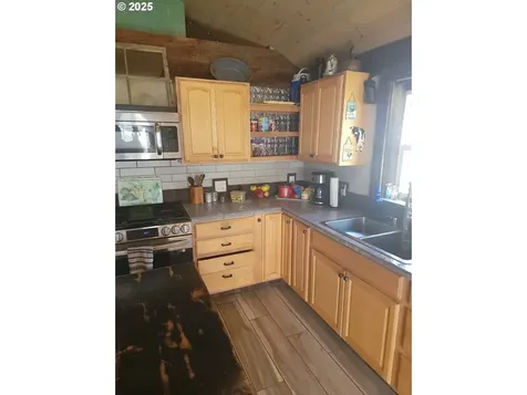 947 Elgarose Road Roseburg OR 97471