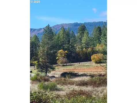 947 Elgarose Road Roseburg OR 97471