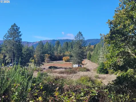 947 Elgarose Road Roseburg OR 97471