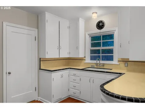 7414 N Chautauqua Boulevard Portland OR 97217