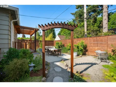 7414 N Chautauqua Boulevard Portland OR 97217